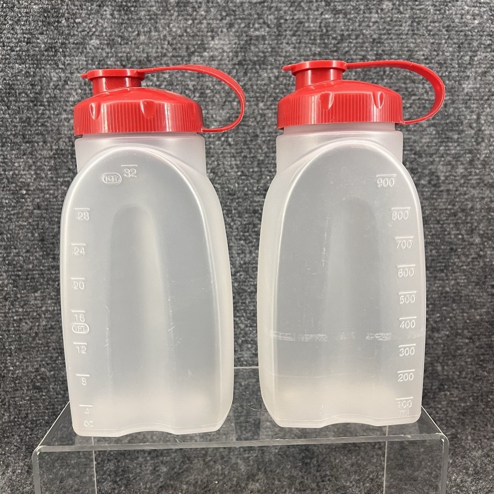 Lot Of 2 Rubbermaid 1 Qt 32 Oz Water Bottle Container Red Lid Made In USA